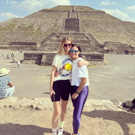 Brooklyn Decker enjoying her time with Jenna Hee at Pyramid of the Sun.